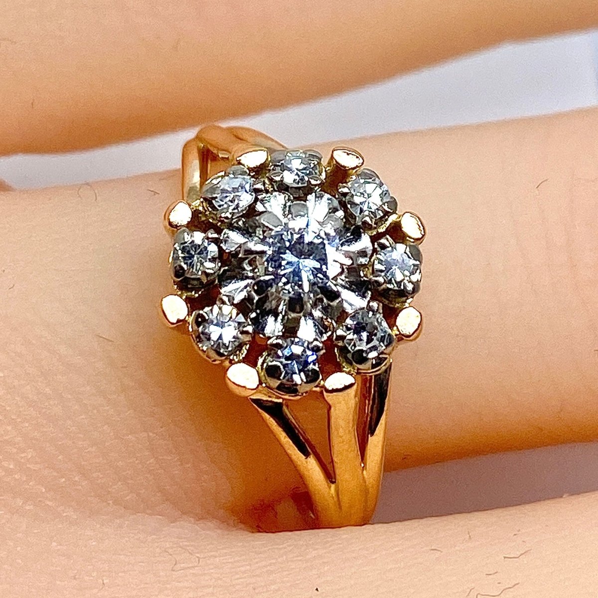 Bague marguerite en or 18 carats et diamants - Castafiore