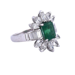 Bague Marguerite en or blanc, émeraude et diamants - Castafiore