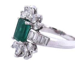 Bague Marguerite en or blanc, émeraude et diamants - Castafiore