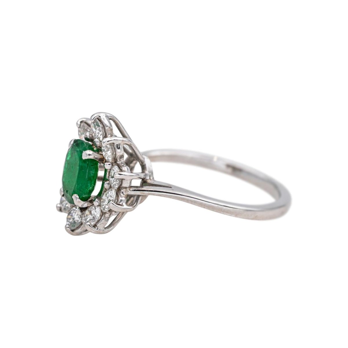 Bague Marguerite en or blanc, émeraude et diamants - Castafiore