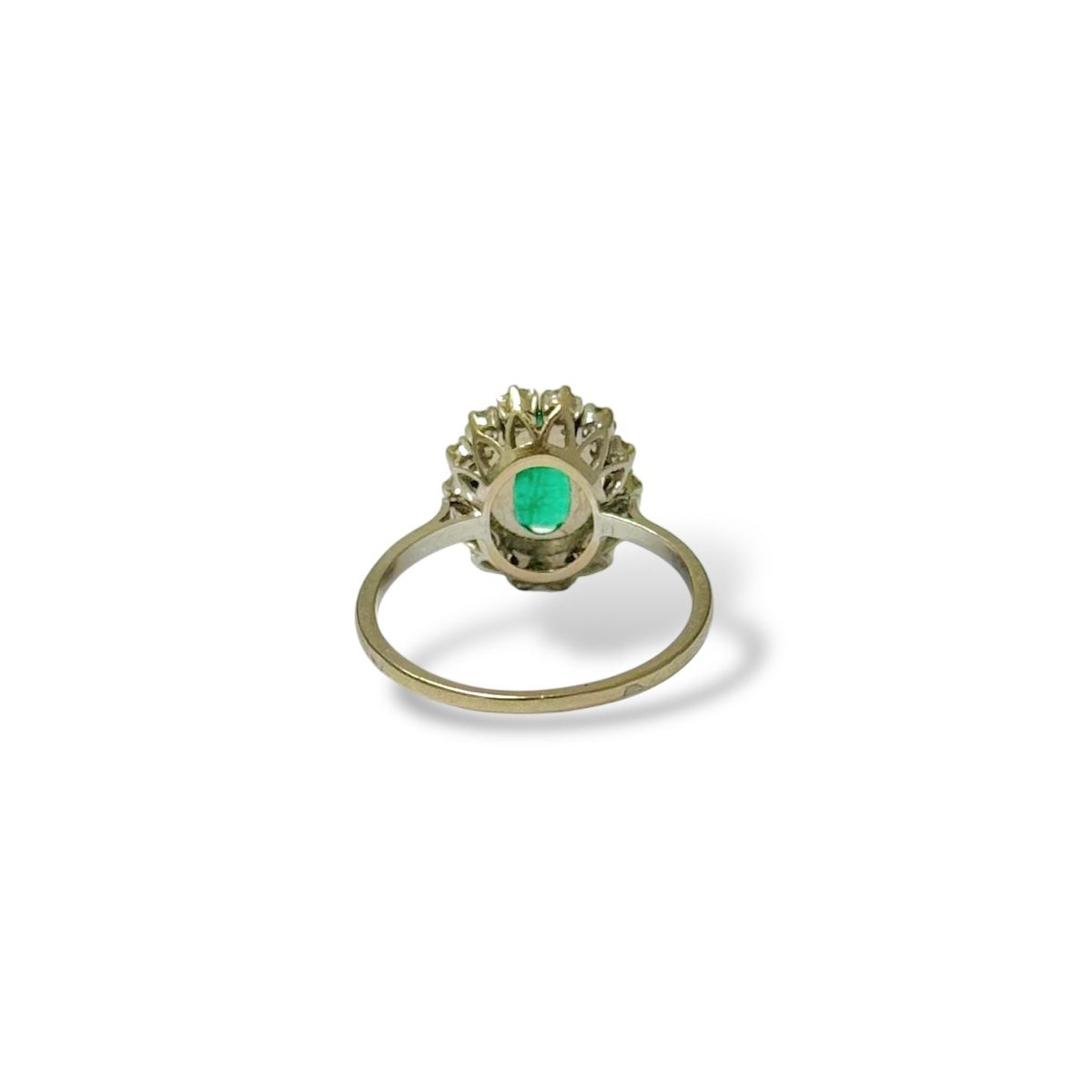 Bague marguerite en or blanc, émeraude et diamants - Castafiore