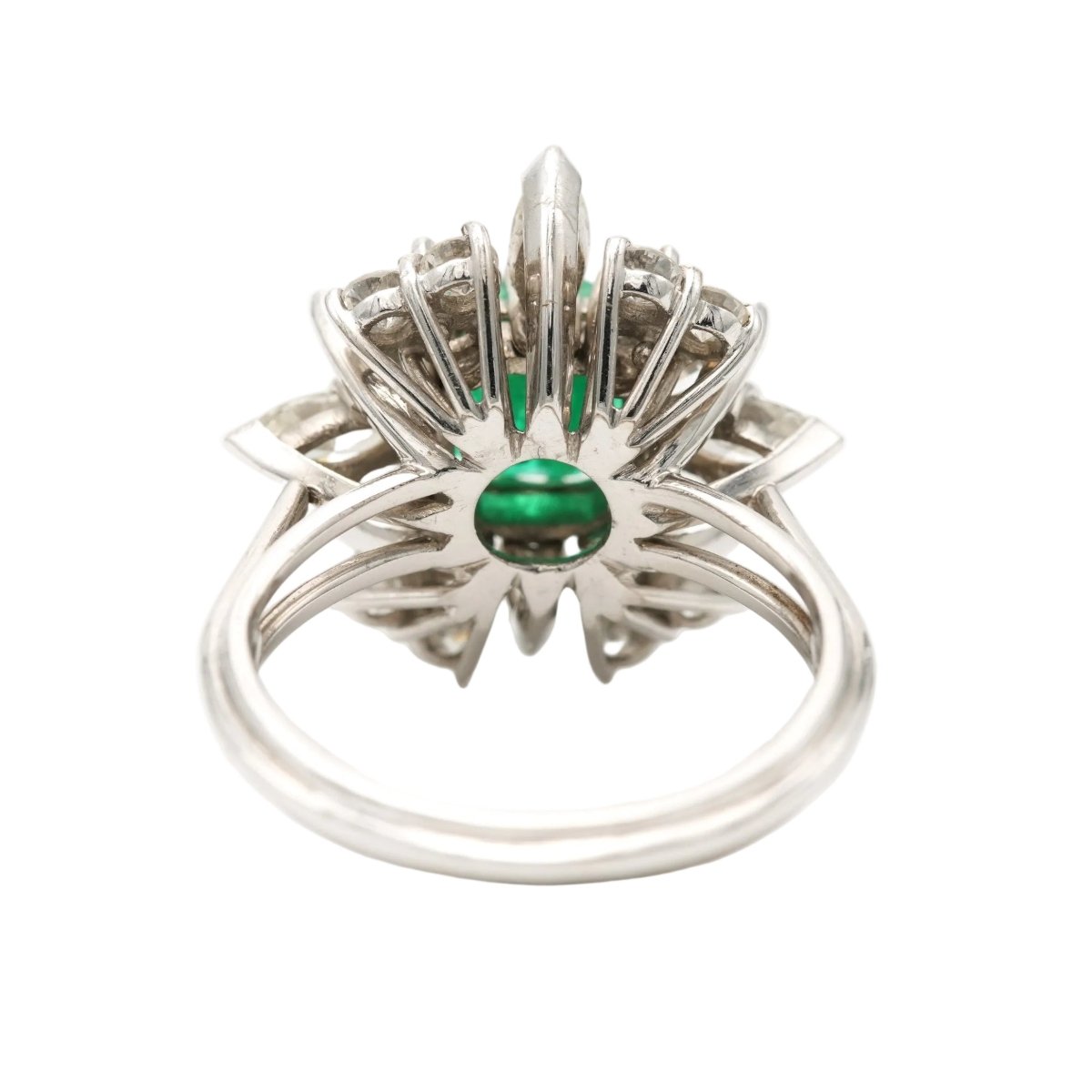 Bague Marguerite en or blanc, émeraude et diamants - Castafiore