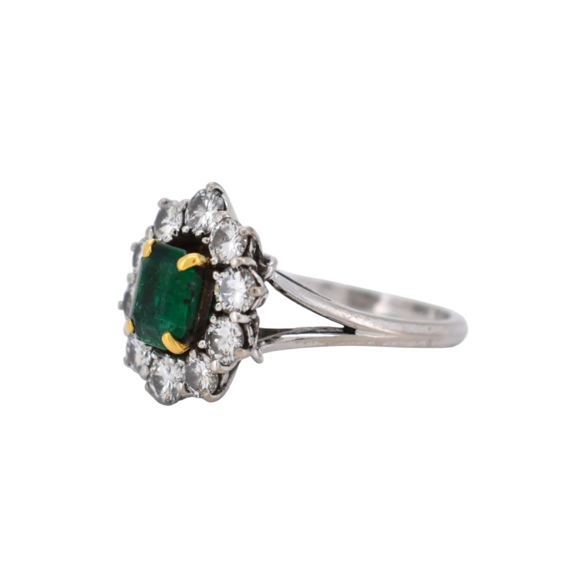 Bague Marguerite en or blanc, émeraude et diamants - Castafiore