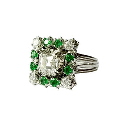 Bague Marguerite en or blanc, émeraudes et diamants - Castafiore