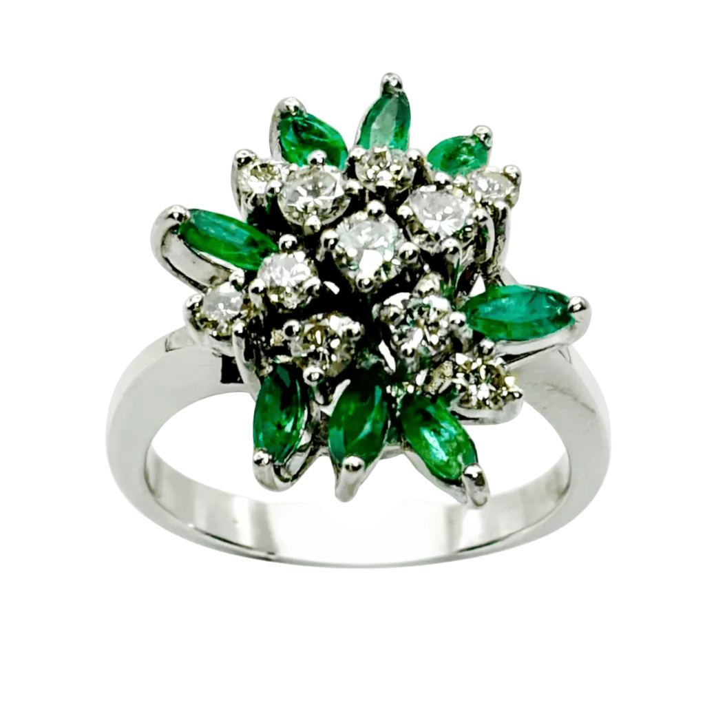 Bague Marguerite en or blanc, émeraudes et diamants - Castafiore