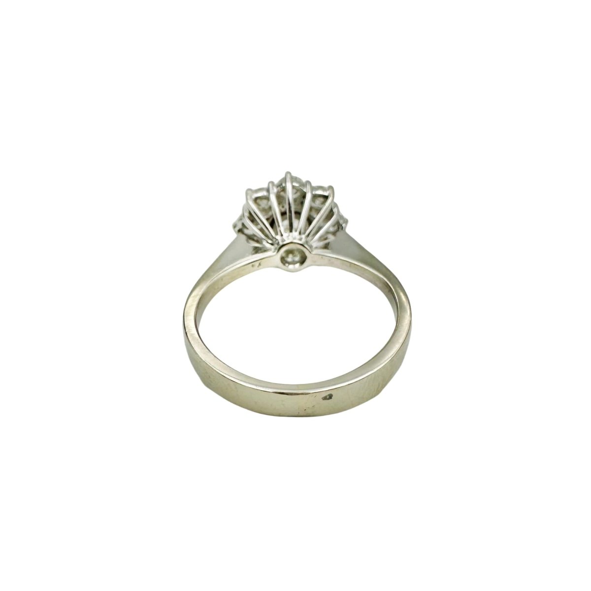 Bague Marguerite en or blanc et diamants - Castafiore