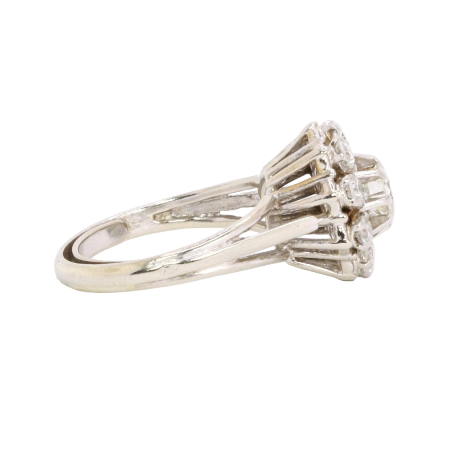 Bague Marguerite en or blanc et diamants