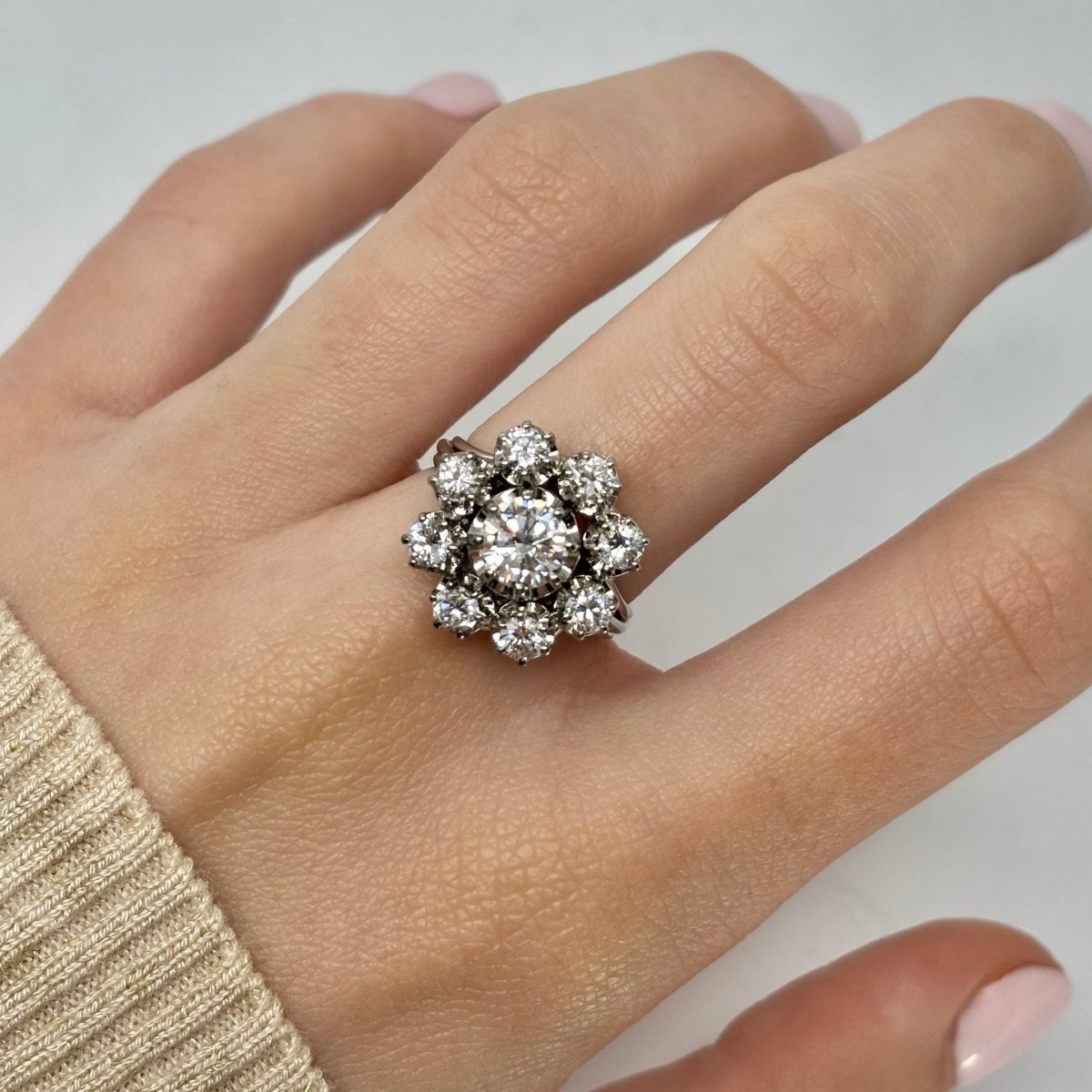 Bague Marguerite en or blanc et diamants - Castafiore