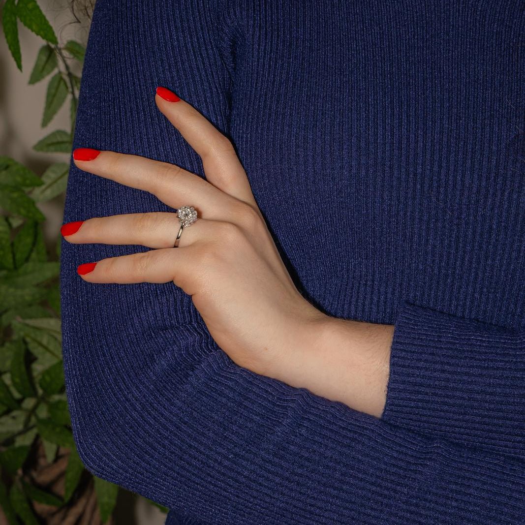 Bague Marguerite en or blanc et diamants - Castafiore