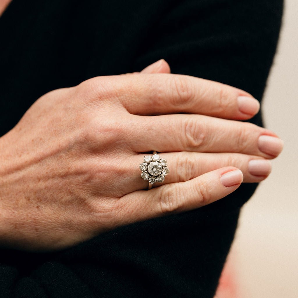 Bague Marguerite en or blanc et diamants