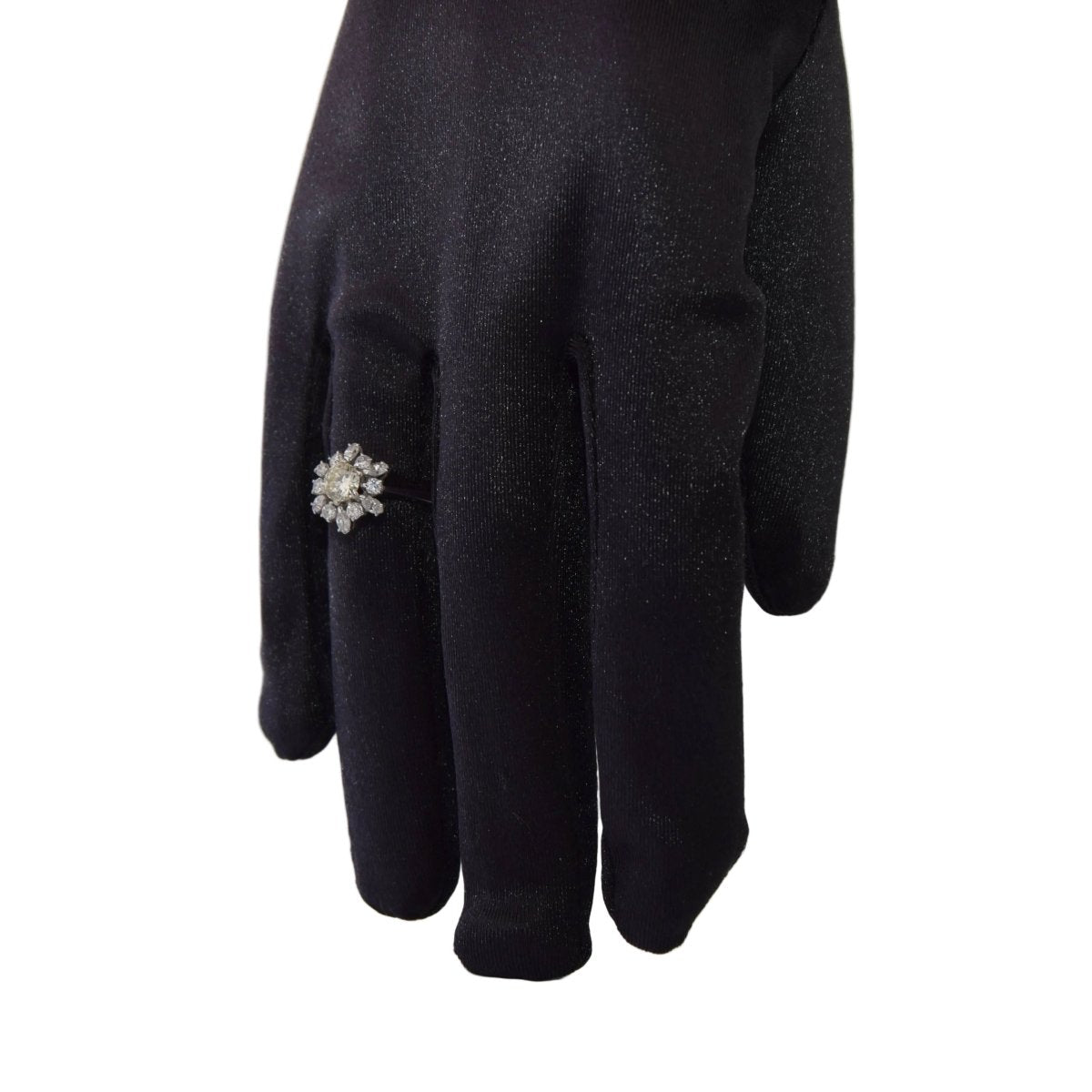 Bague Marguerite en or blanc et diamants - Castafiore