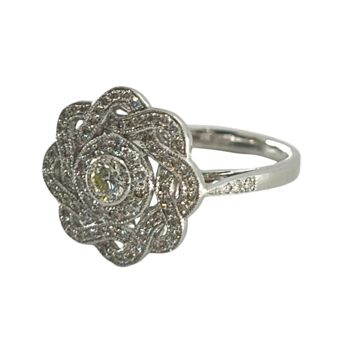 Bague Marguerite en or blanc et diamants - Castafiore