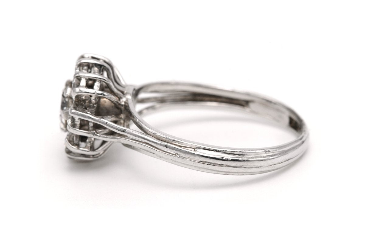 Bague Marguerite en or blanc et diamants - Castafiore