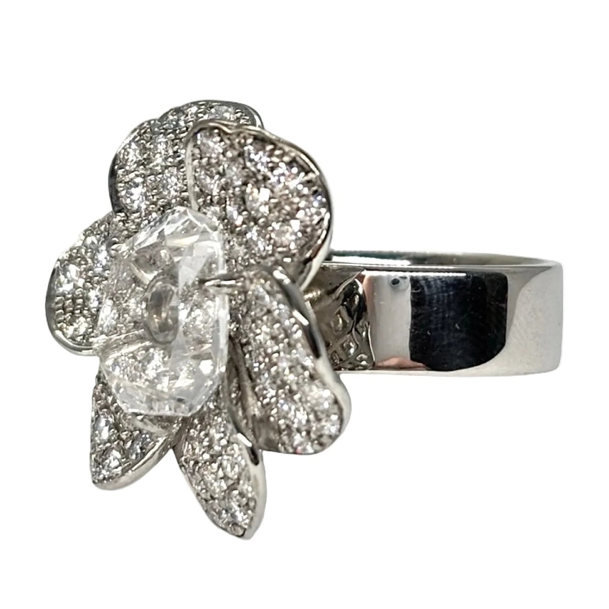 Bague Marguerite en or blanc et diamants - Castafiore