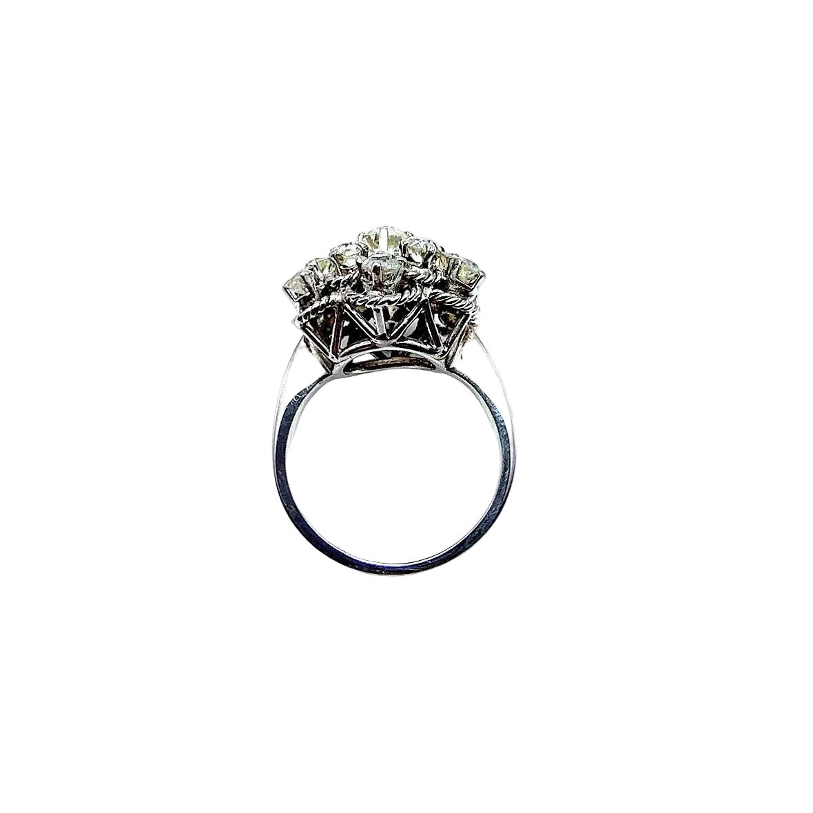 Bague Marguerite en or blanc et diamants - Castafiore