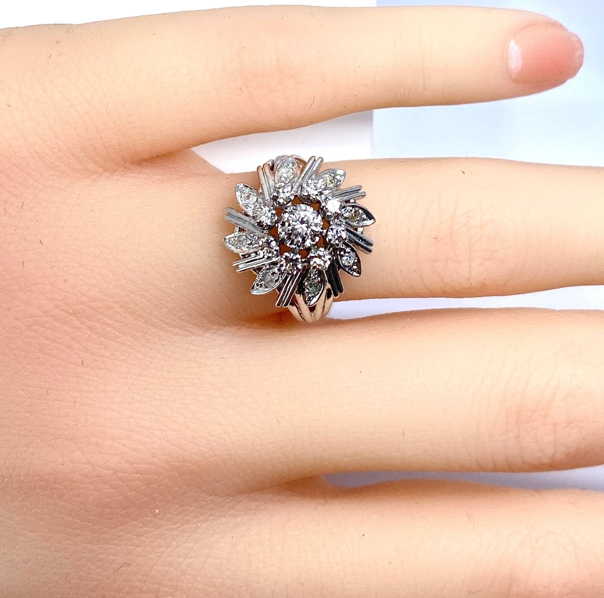 Bague Marguerite en or blanc et diamants - Castafiore