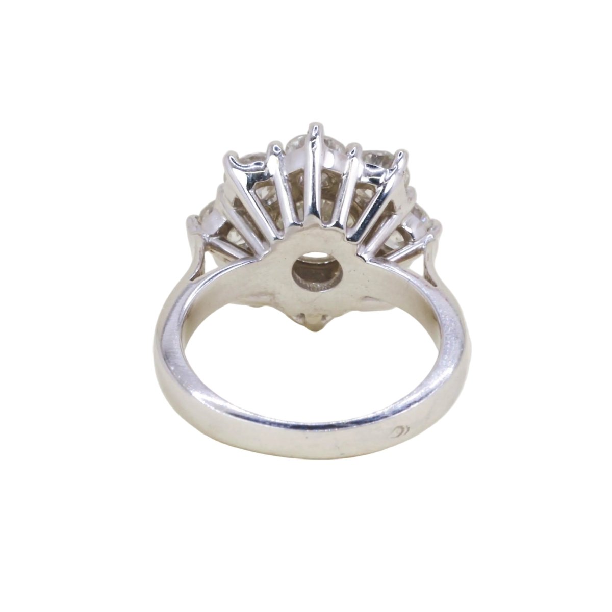 Bague Marguerite en or blanc et diamants - Castafiore