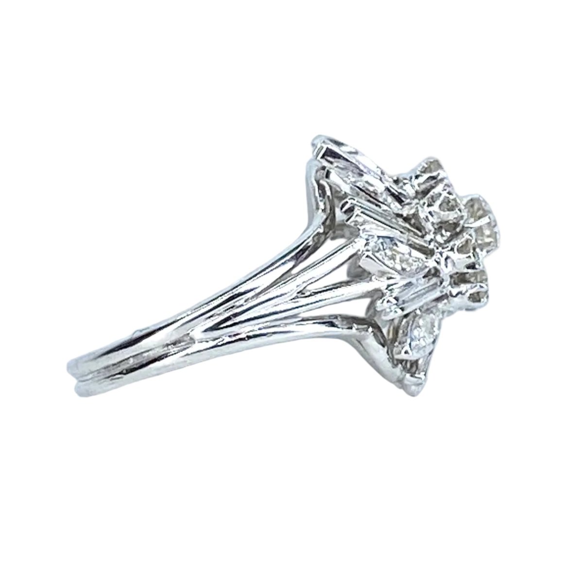 Bague Marguerite en or blanc et diamants - Castafiore