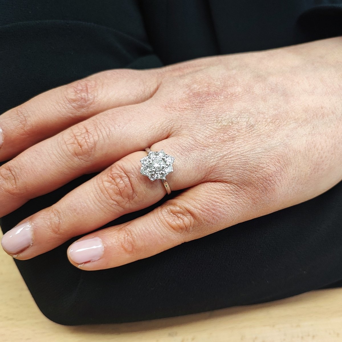 Bague Marguerite en or blanc et diamants - Castafiore