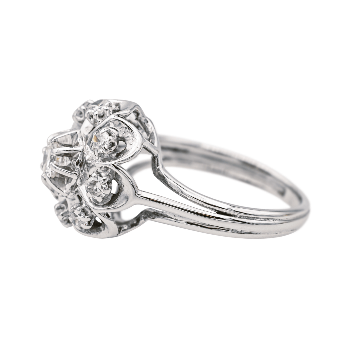 Bague Marguerite en or blanc et diamants - Castafiore