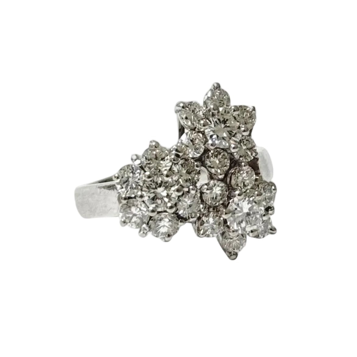 Bague Marguerite en or blanc et diamants - Castafiore