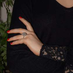 Bague Marguerite en or blanc et diamants - Castafiore