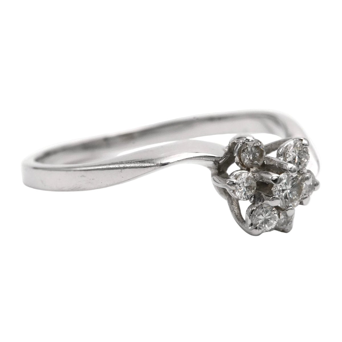Bague Marguerite en or blanc et diamants - Castafiore