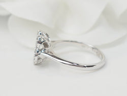 Bague Marguerite en or blanc et diamants - Castafiore