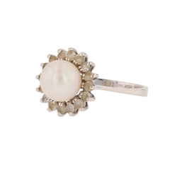 Bague marguerite en or blanc et perle saphirs blancs - Castafiore