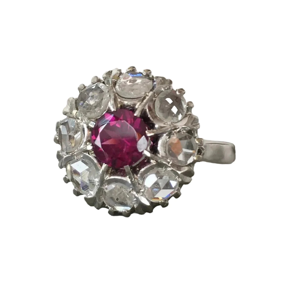 Bague Marguerite en or blanc, grenat et diamants - Castafiore