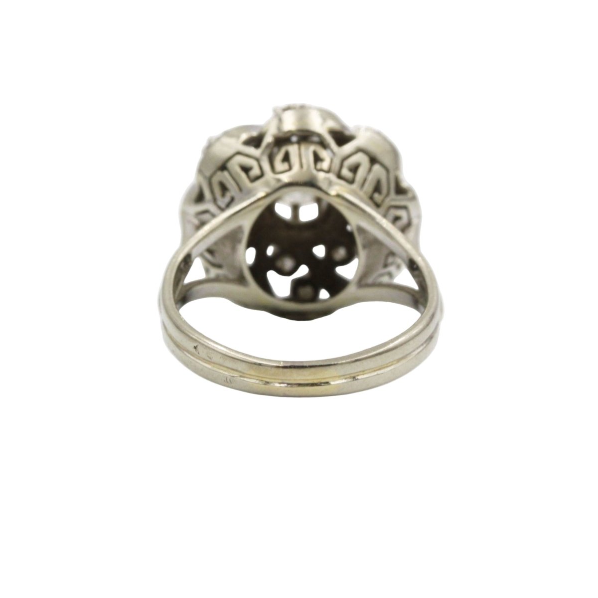 Bague Marguerite en or blanc, platine et diamants - Castafiore