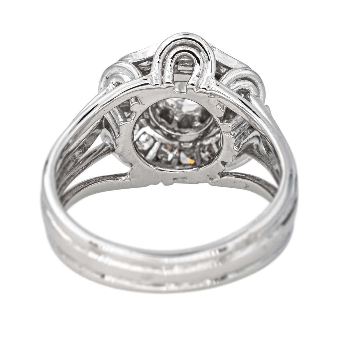 Bague Marguerite en or blanc, platine et diamants - Castafiore