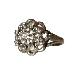 Bague Marguerite en or blanc, platine et diamants - Castafiore