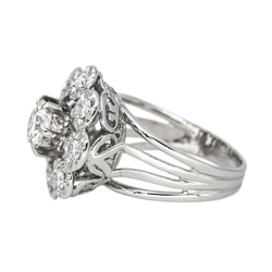 Bague Marguerite en or blanc, platine et diamants - Castafiore