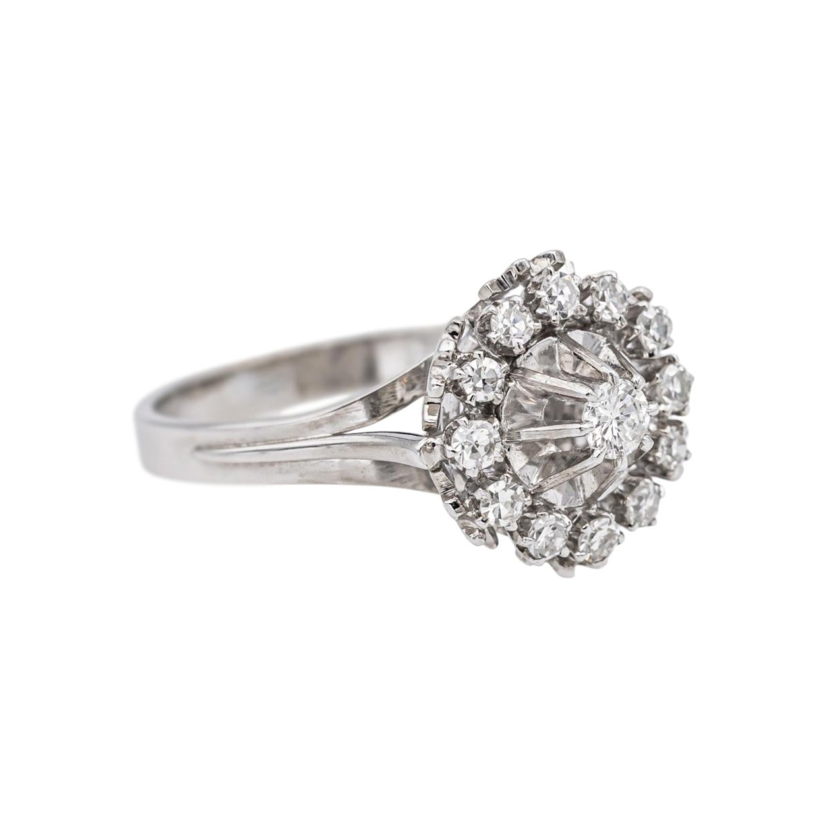 Bague Marguerite en or blanc, platine et diamants - Castafiore