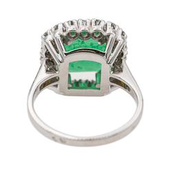 Bague Marguerite en or blanc, platine et émeraude - Castafiore