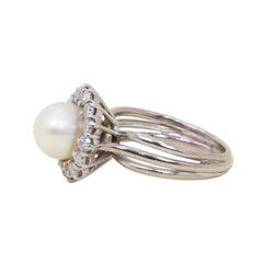 Bague Marguerite en or blanc, platine, perle, et diamants - Castafiore