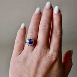 Bague Marguerite en or blanc, platine, saphir et diamants - Castafiore