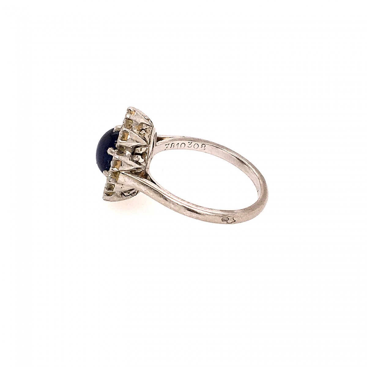 Bague Marguerite en or blanc, platine, saphir et diamants - Castafiore