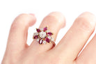 Bague Marguerite en or blanc, rubis et diamants - Castafiore