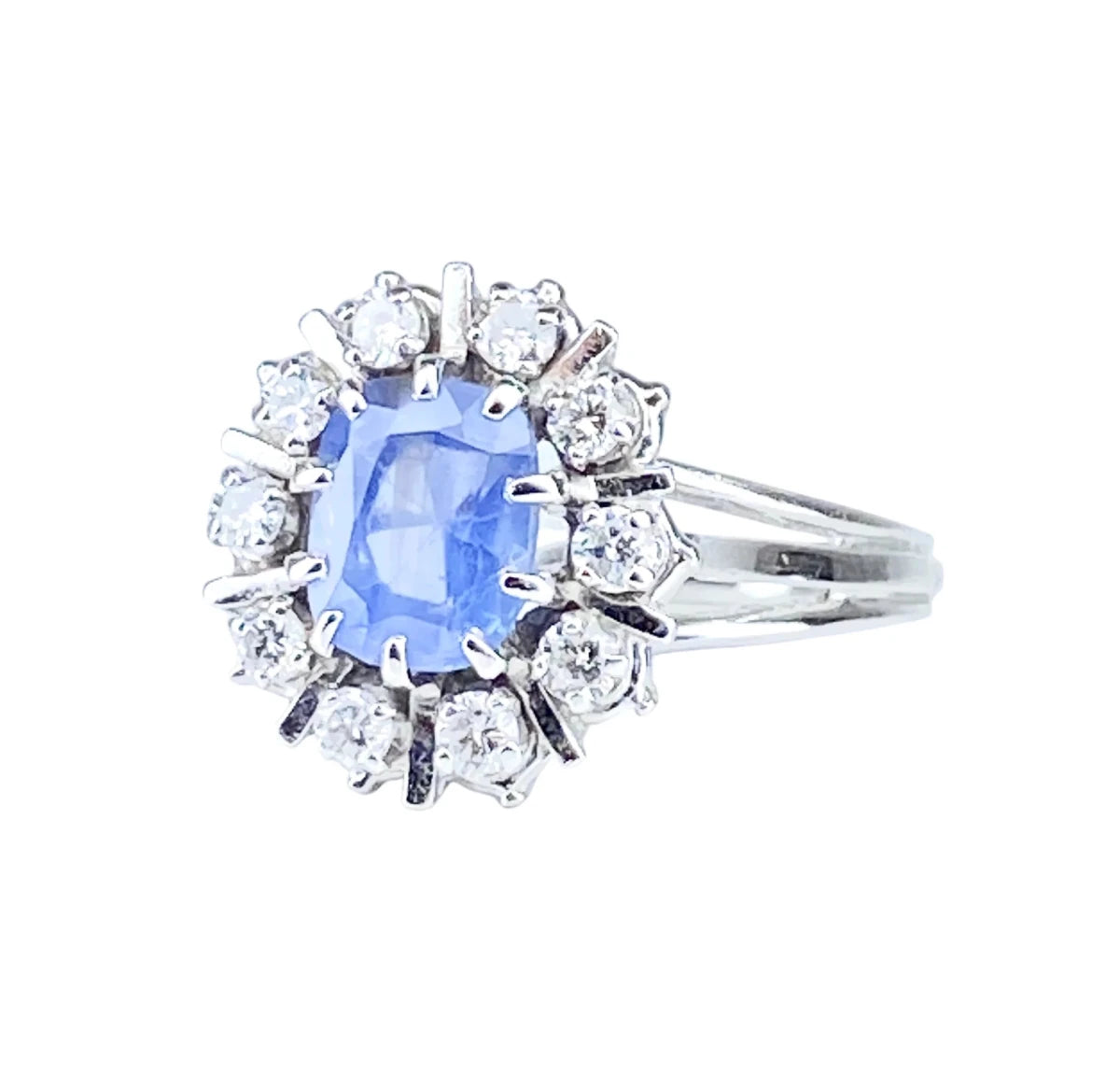 Bague Marguerite en or blanc, saphir et diamants - Castafiore