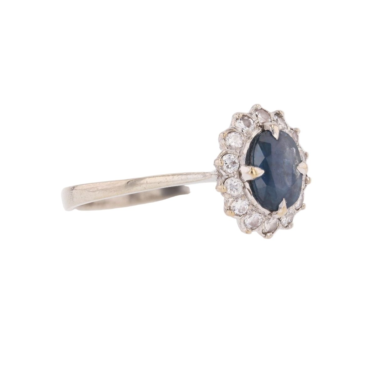 Bague Marguerite en or blanc, saphir et diamants - Castafiore