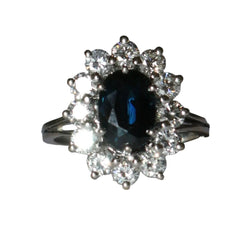 Bague Marguerite en or blanc, saphir, et diamants - Castafiore