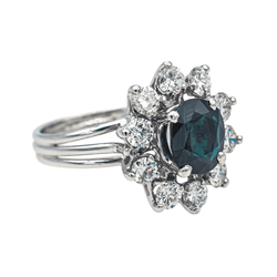 Bague Marguerite en or blanc, saphir et diamants - Castafiore