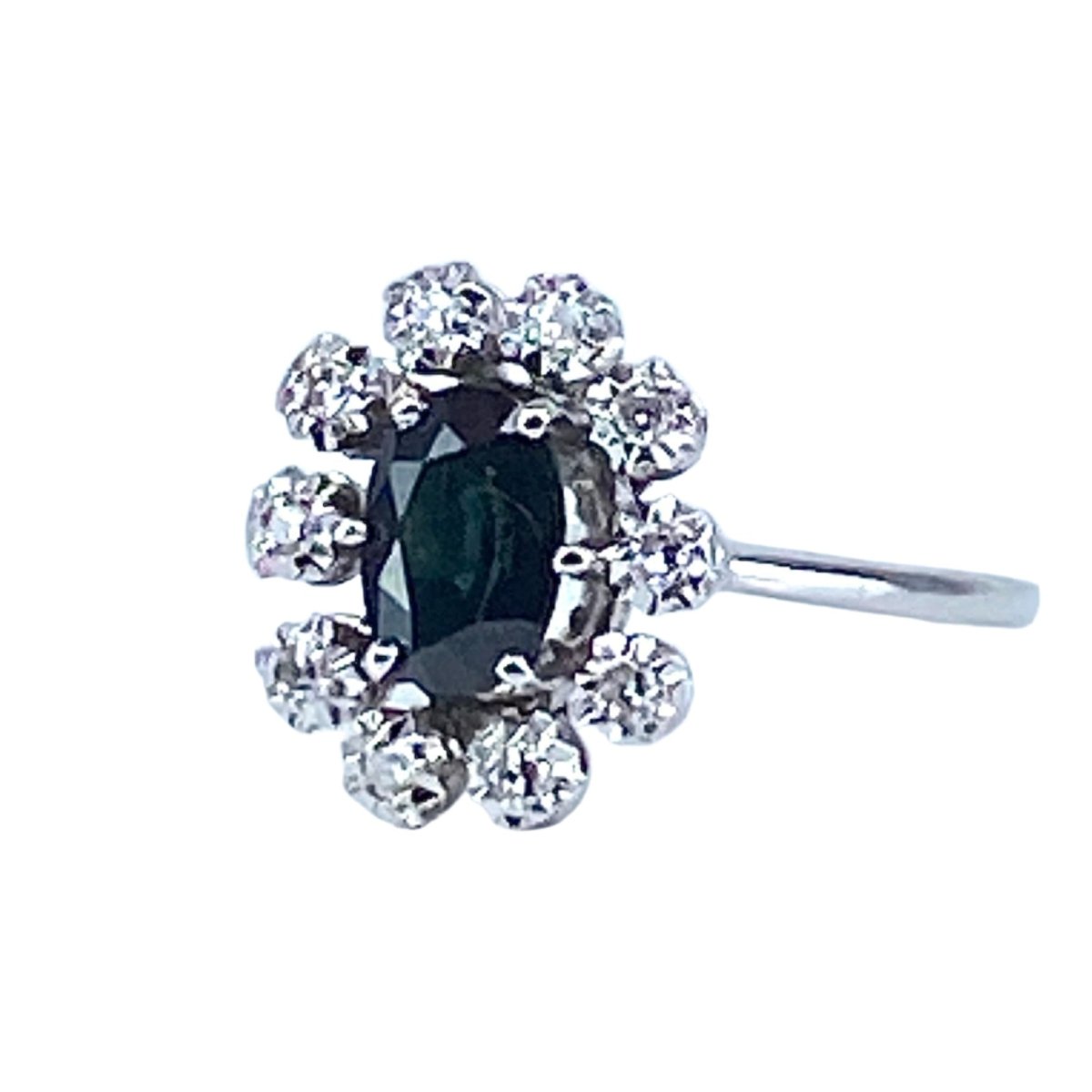 Bague marguerite en or blanc, saphir et diamants - Castafiore