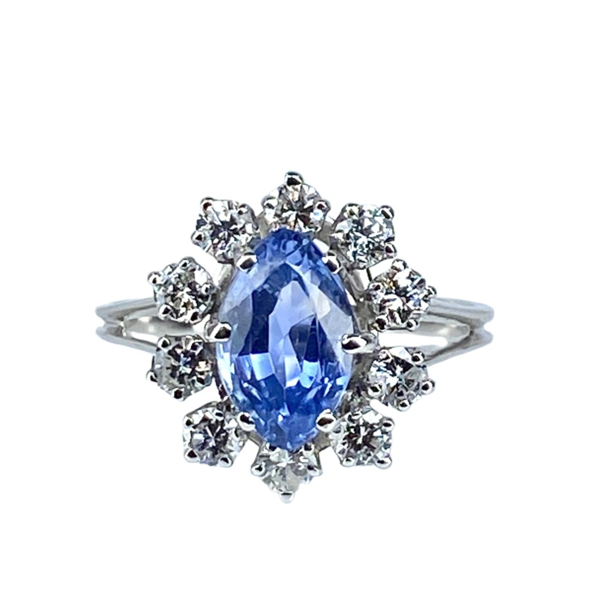 Bague Marguerite en or blanc, saphir et diamants - Castafiore