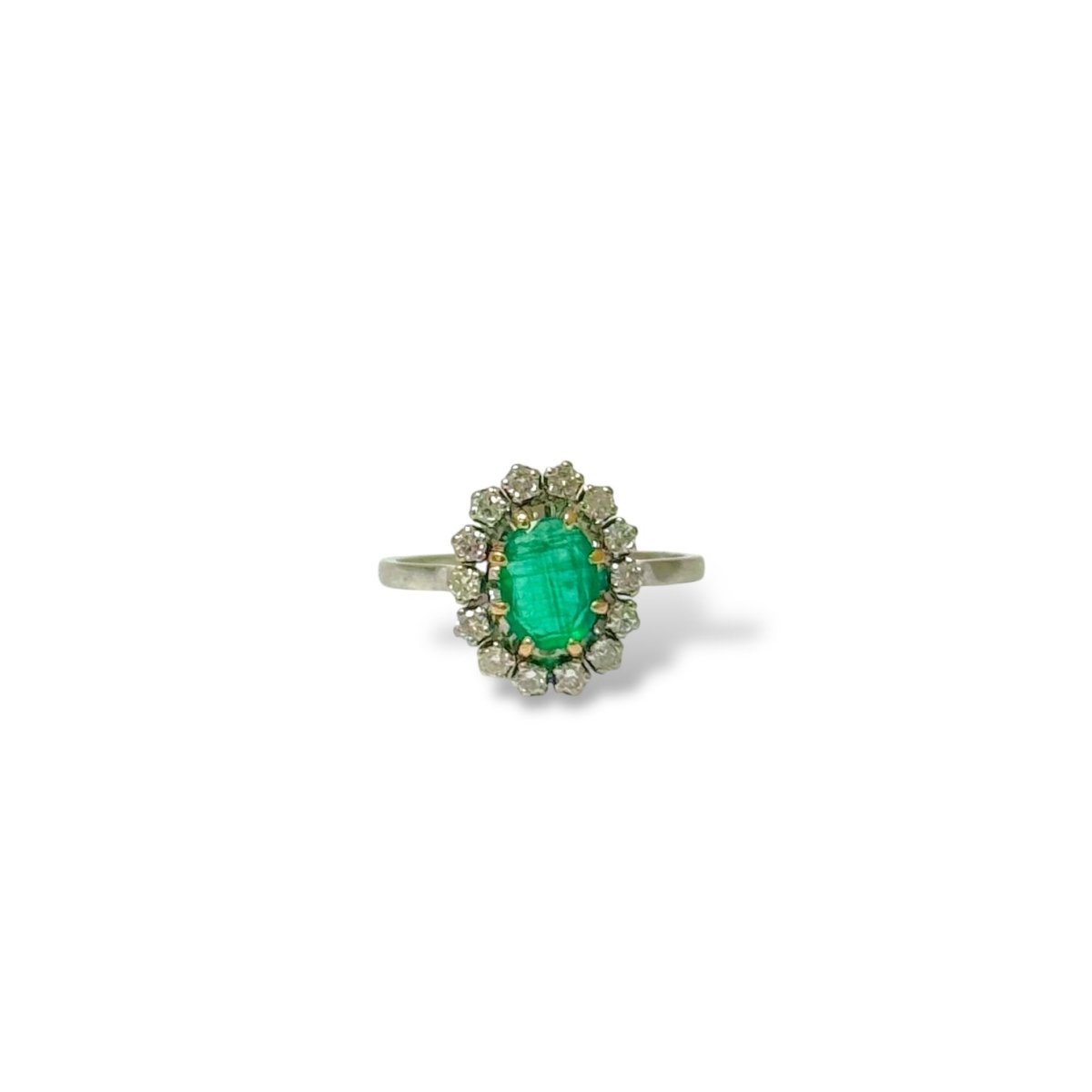 Bague marguerite en or gris et émeraude - Castafiore