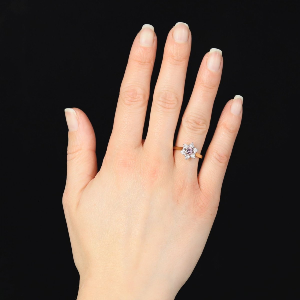 Bague Marguerite en or jaune, or blanc, saphir et diamants - Castafiore