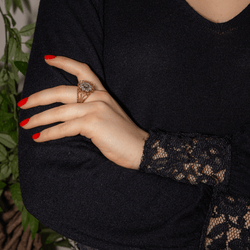 Bague Marguerite en or jaune, platine et diamants - Castafiore