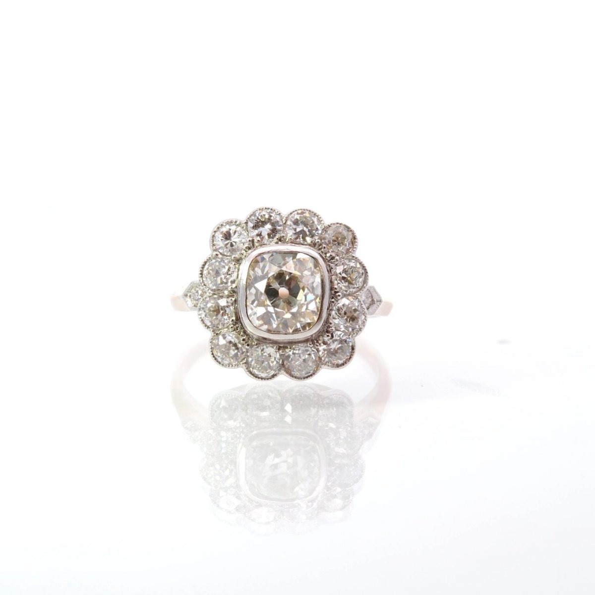 Bague Marguerite en or jaune, platine et diamants - Castafiore